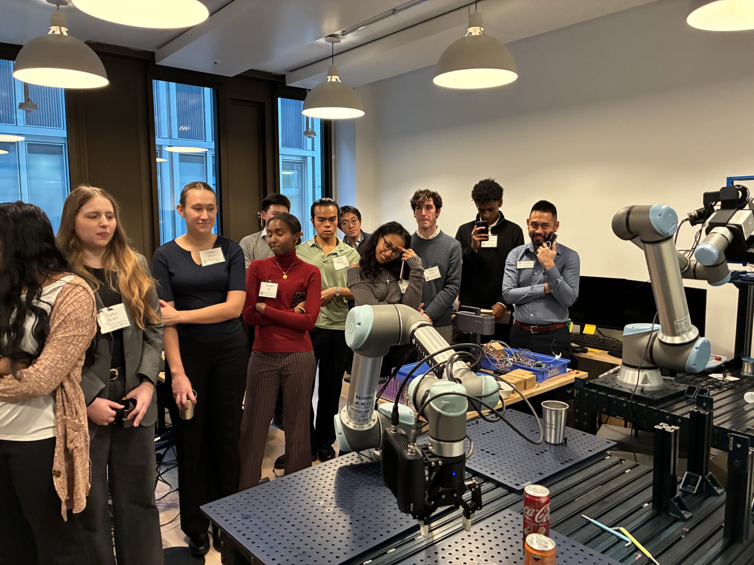 Studierende der Uni Chicago zu Besuch bei Telekinsis - Labor